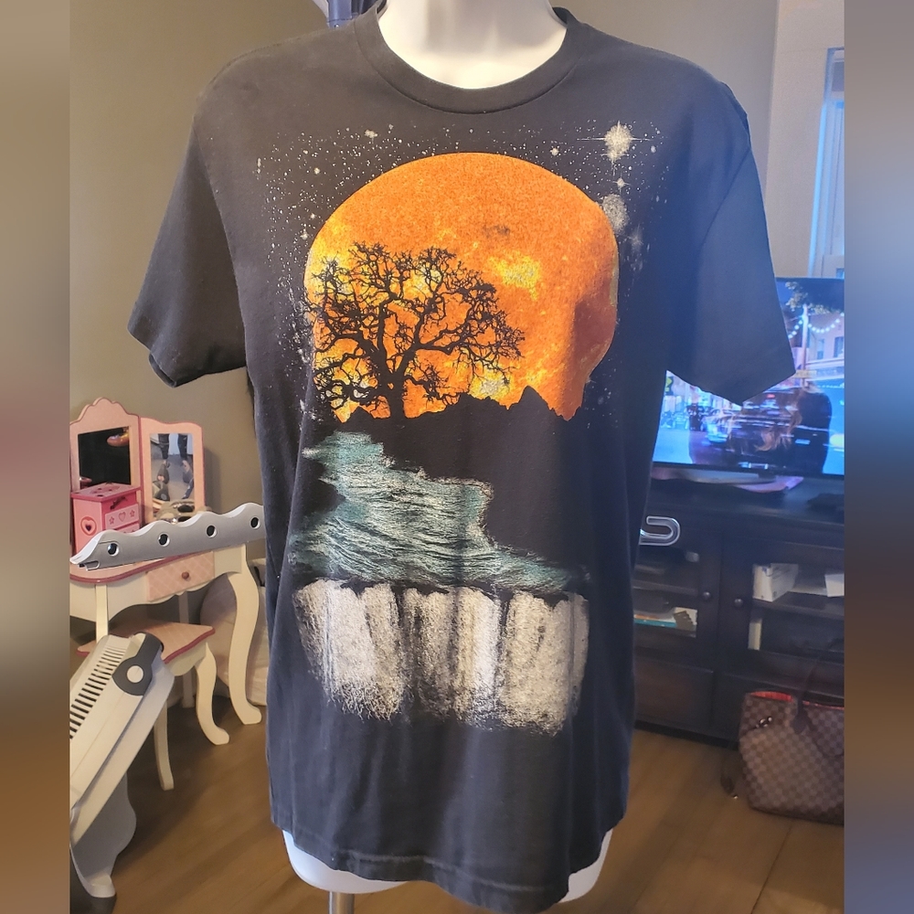 Curbside tee